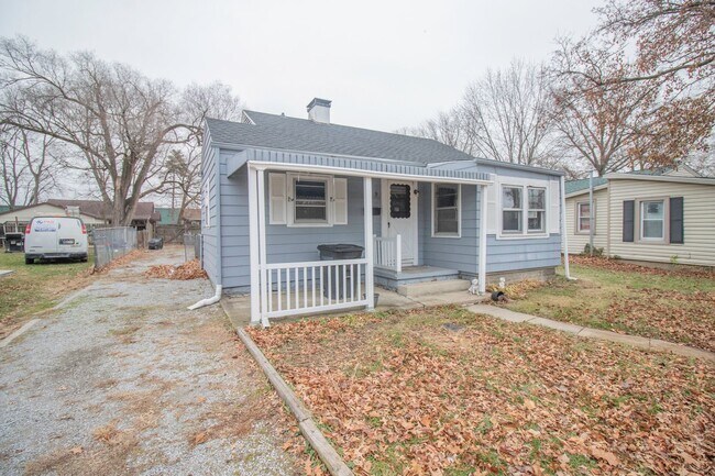 Building Photo - Completely Renovated and Affordable 3 BR Home