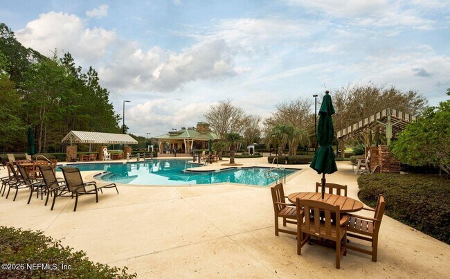Building Photo - 539 Hedgewood Dr