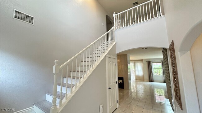 Building Photo - 5273 Candlespice Way