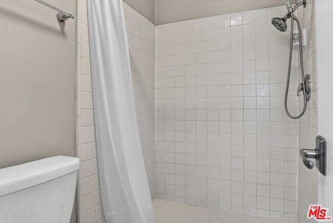 Building Photo - 5003 Westpark Dr
