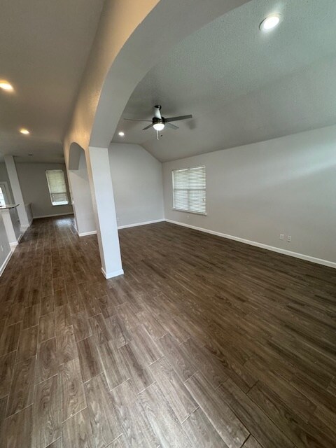 Building Photo - 2068 Pecan Creek Dr