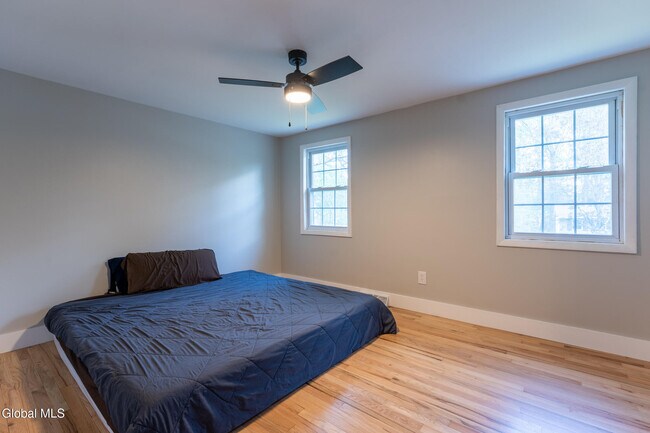 Building Photo - 3 Heather Ln