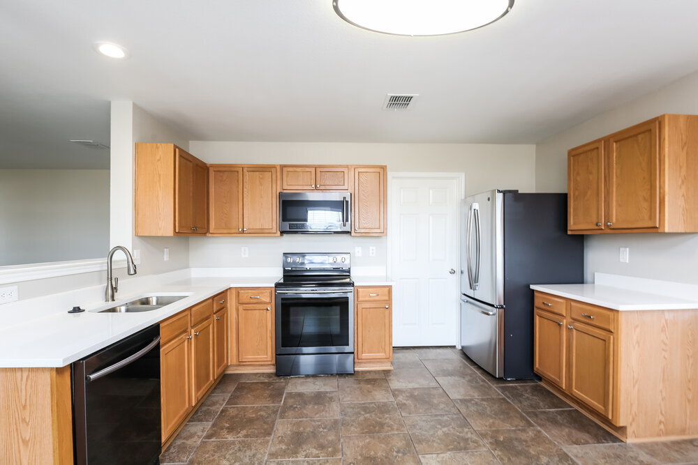 Building Photo - 16737 Woodside Dr