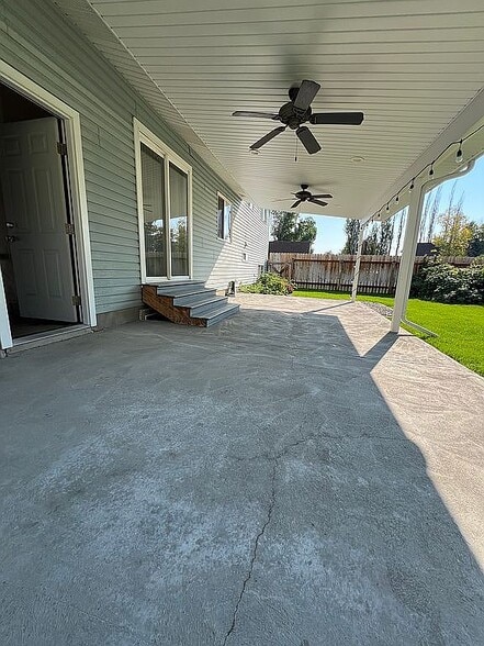 Building Photo - 403 Evans Dr