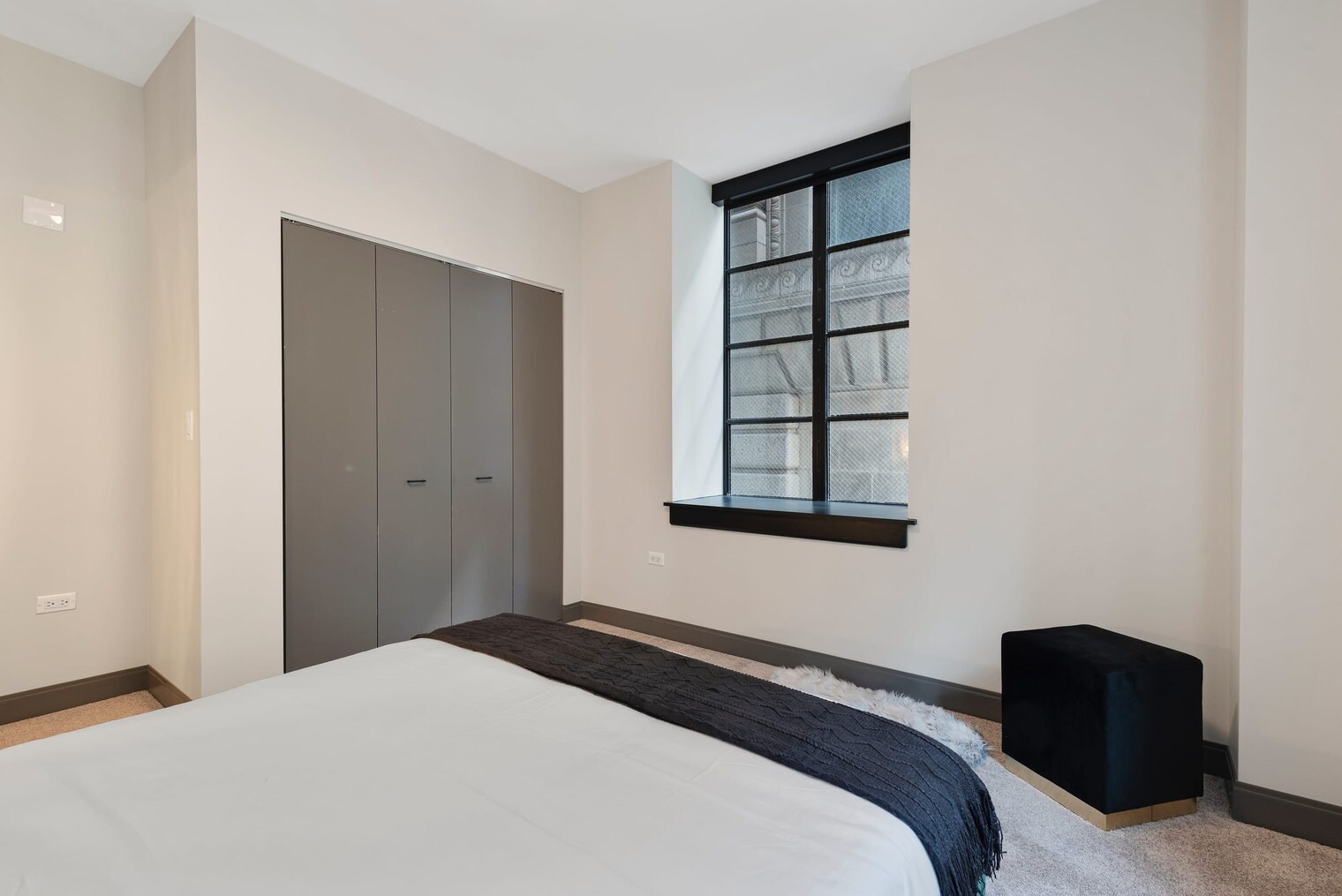 Building Photo - 29 S LaSalle St