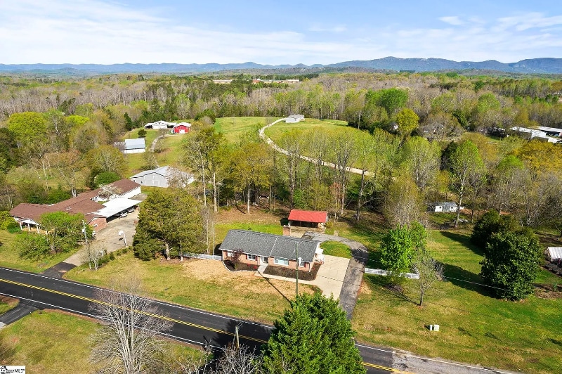 Building Photo - 2442 Fews Bridge Rd