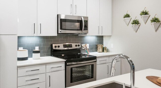 Building Photo - 1 bedroom in san antonio TX 78257