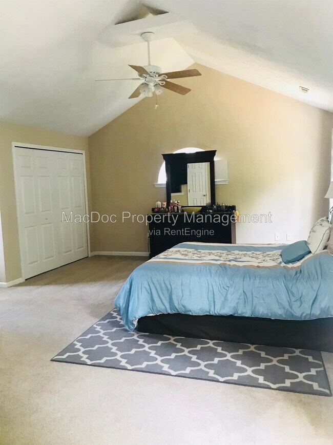 Building Photo - 6804 Saxony Cir