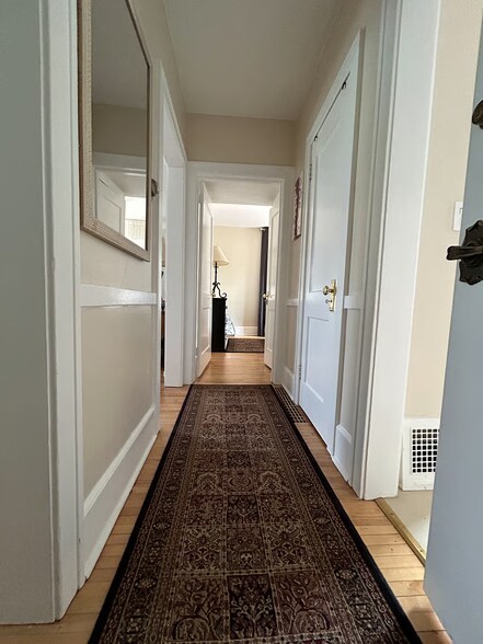 Building Photo - 2508 33rd Ave S