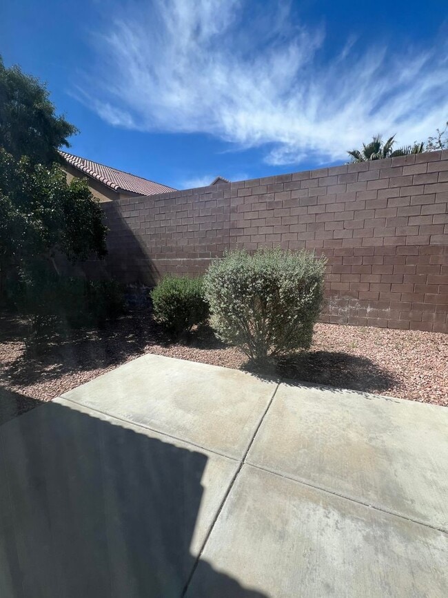 Building Photo - COVENTRY ANTHEM SINGLE STORY HOME!!