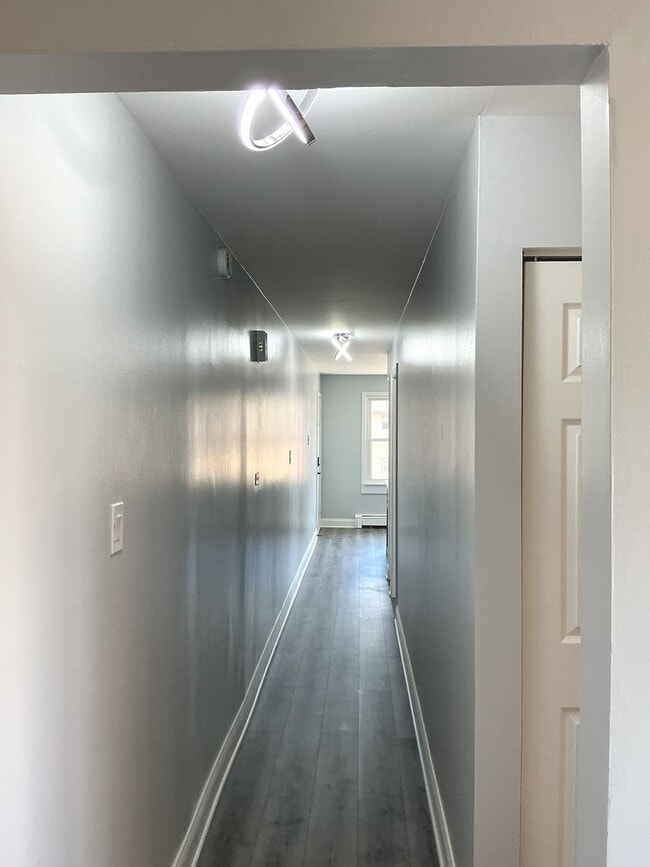 Building Photo - 82 Luella Ave