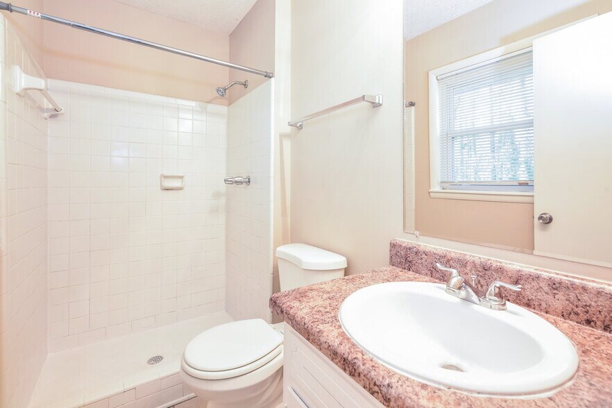 Building Photo - 4624 Elm Ridge Ct