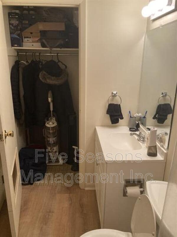Building Photo - 279 St Paul St