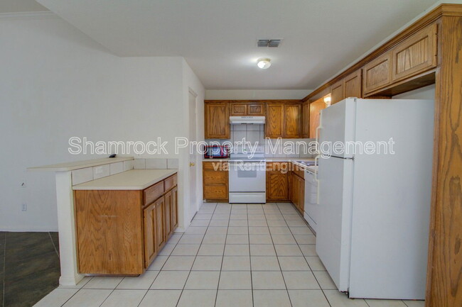 Building Photo - 10120 Cordoba Ct