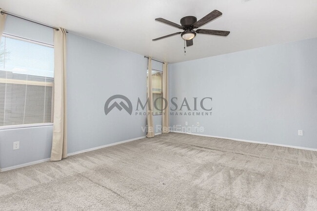 Building Photo - 1517 E Saint Catherine Ave