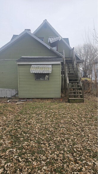 Building Photo - 1614 Oak St