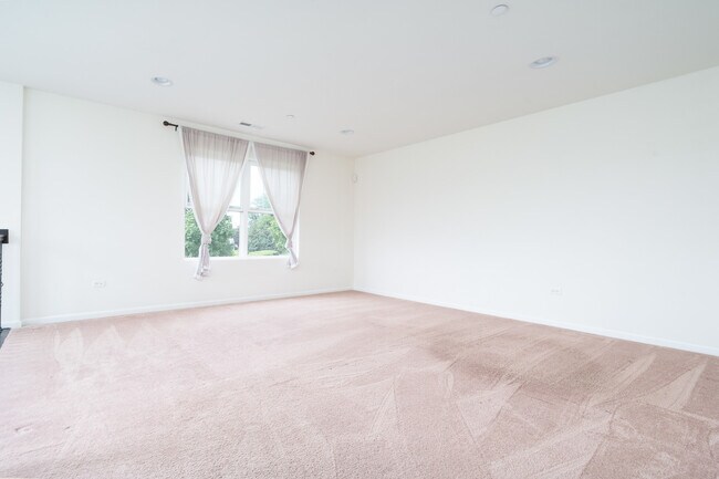 Building Photo - 16164 W Coneflower Dr