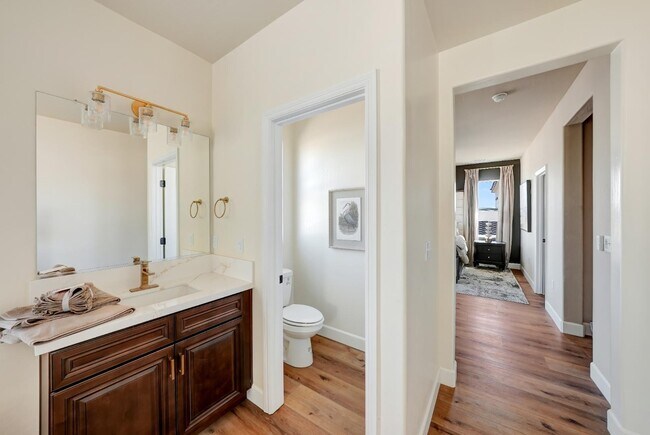 Building Photo - 2162 W Solo Wy