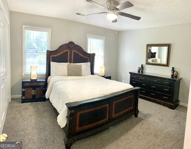 Building Photo - 345 Legacy Ln