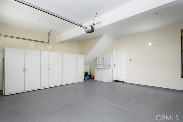 Building Photo - 16442 El Revino Dr