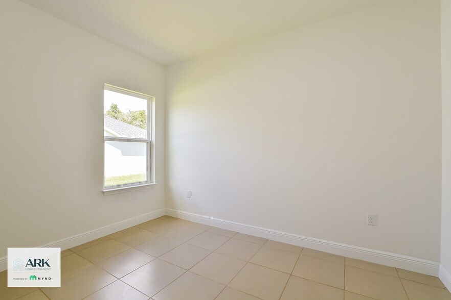 Building Photo - 17209 SW 42nd Terrace