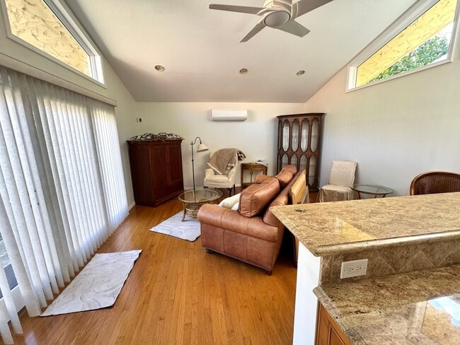 Building Photo - Quiet cul-de-sac Ondulando home with attached ADU included!!