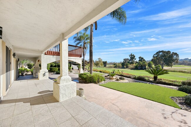 Building Photo - Gorgeous 3BD/3BA Home on a Golf-Course with Expansive Mountain Views! $5,000/mo
