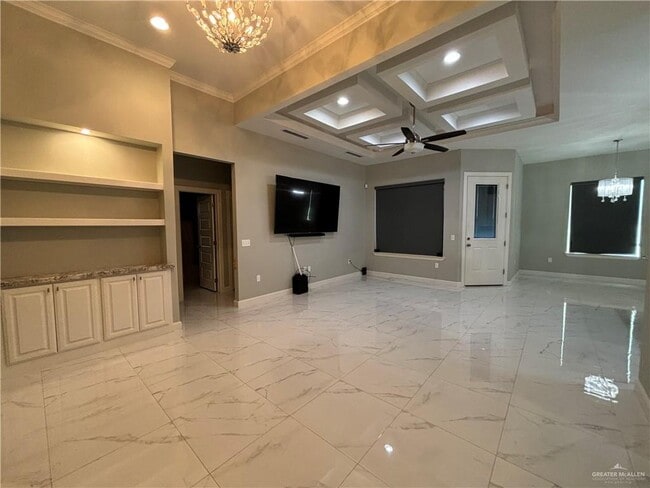 Building Photo - 27 Tulipan Ave