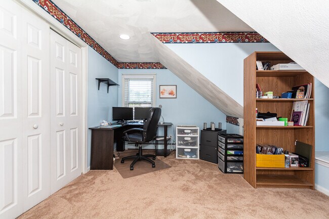 Building Photo - 5 Leon St