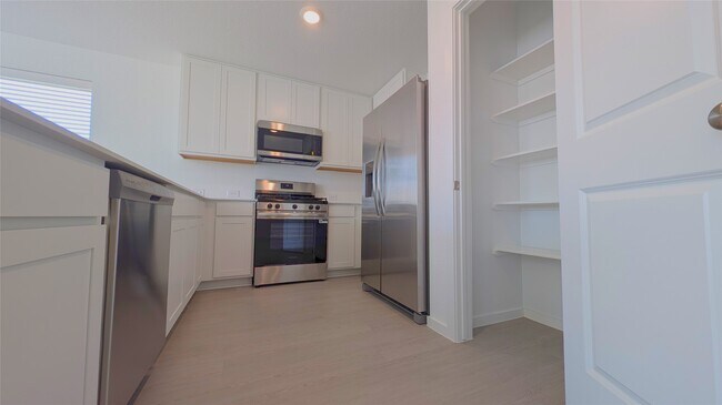 Building Photo - 29039 Grazing Plns Ln