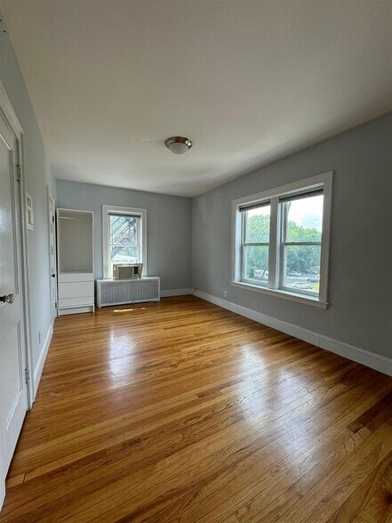 Primary Photo - 7 Haskell St