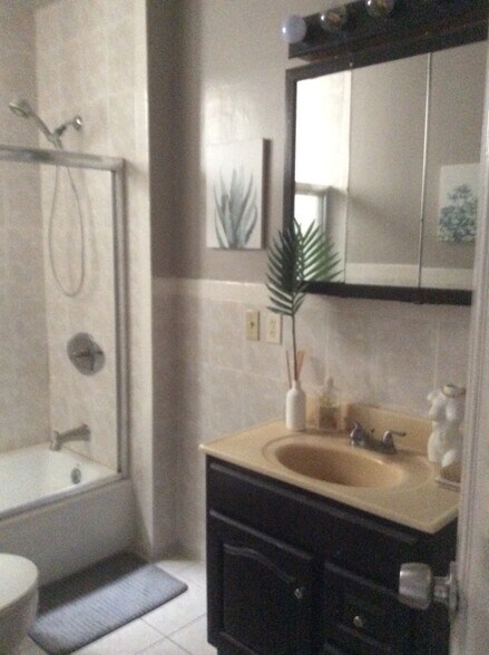 Building Photo - 2285 46th Ave