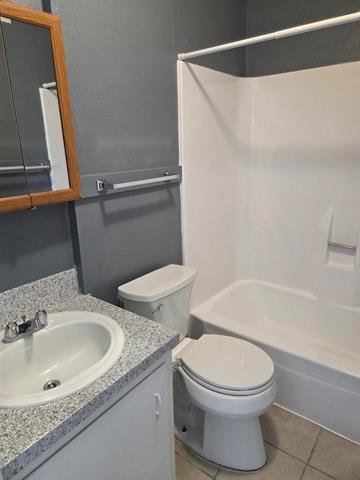 Building Photo - 705 Santa Rosa Dr