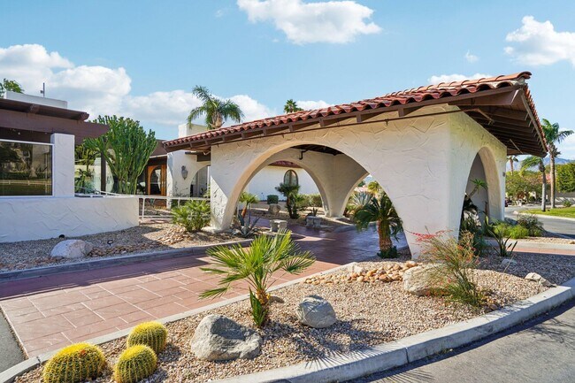 Building Photo - 64382 Spyglass Ave