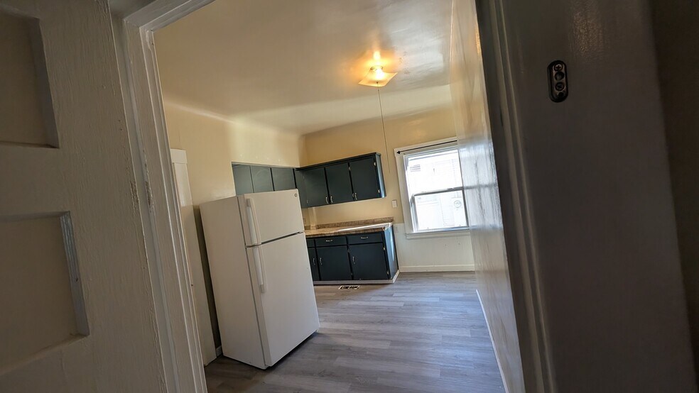 Building Photo - 1235 32nd St