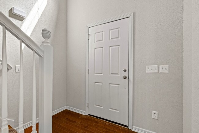 Building Photo - Beautiful Two-Story House.