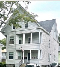 Building Photo - 8 Manor St