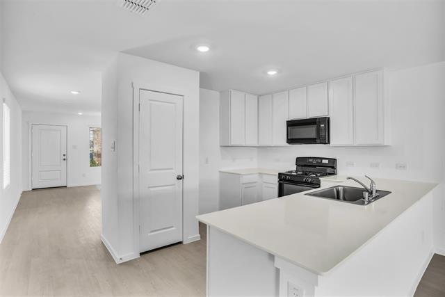 Building Photo - 2022 Shady Oaks Dr
