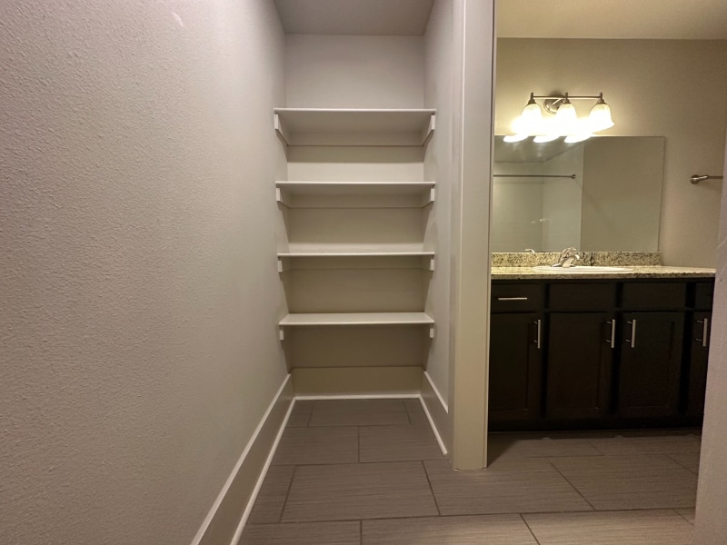 Building Photo - 519 E Capitol Ave