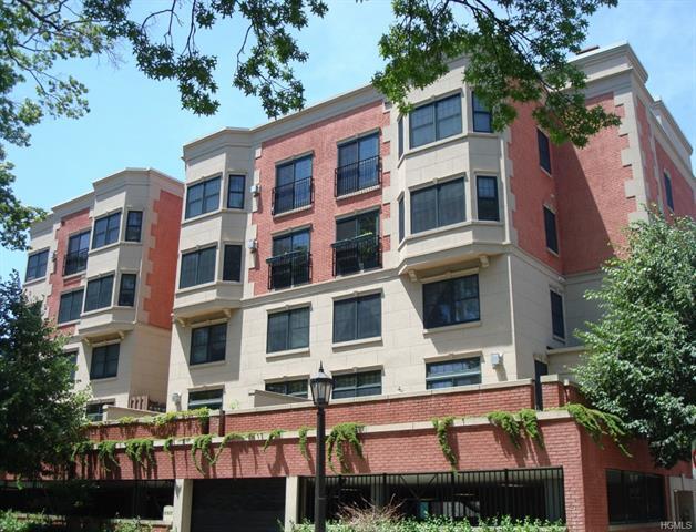 Building exterior - 100 Sheldrake Pl