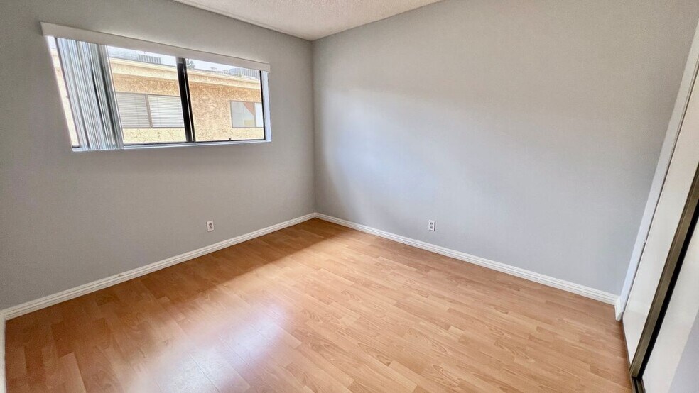 Building Photo - 15061 Sherman Way