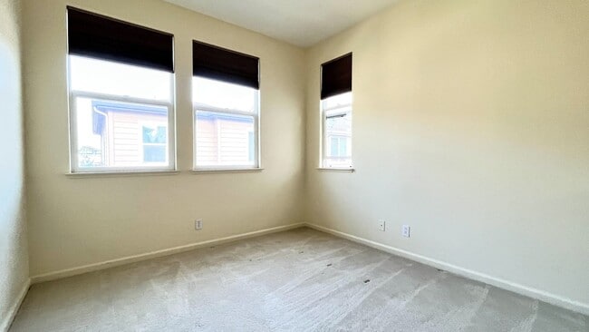 Building Photo - 1693 Salamoni Ct