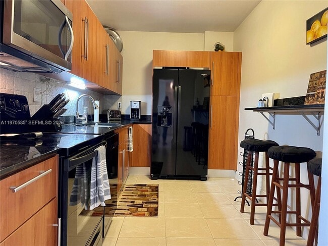 Building Photo - 3001 S Ocean Dr