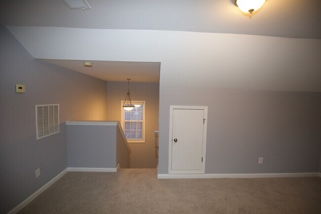 Building Photo - 7897 The Lakes Point