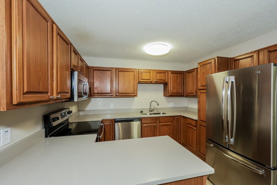 Building Photo - 5909 Northfield Dr