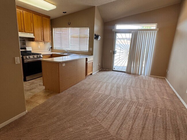 Building Photo - 5615 Del Oeste Dr NW
