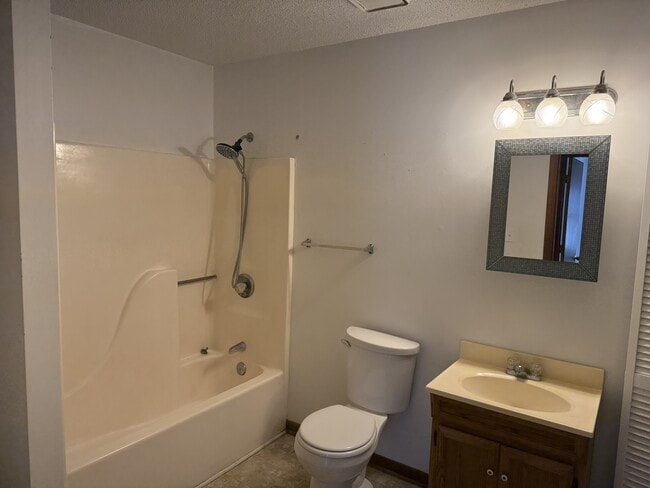 Building Photo - 137 Florida Park Rd