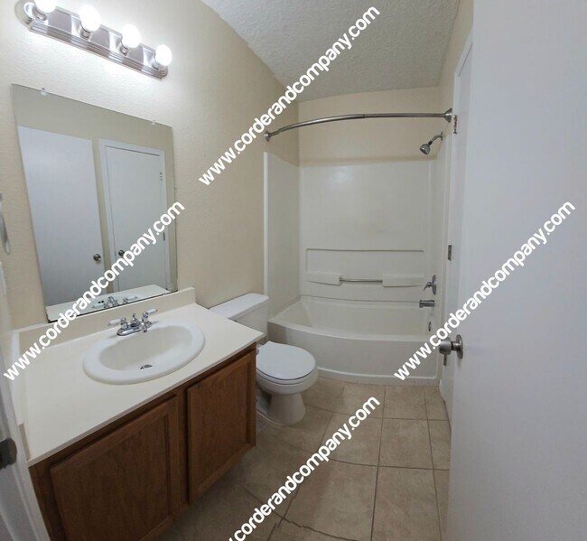 Building Photo - COMING SOON! Nice 3 Bedroom, 1.5 Bathroom, 2 Car Garage and 1,070 Sq Ft. Home.