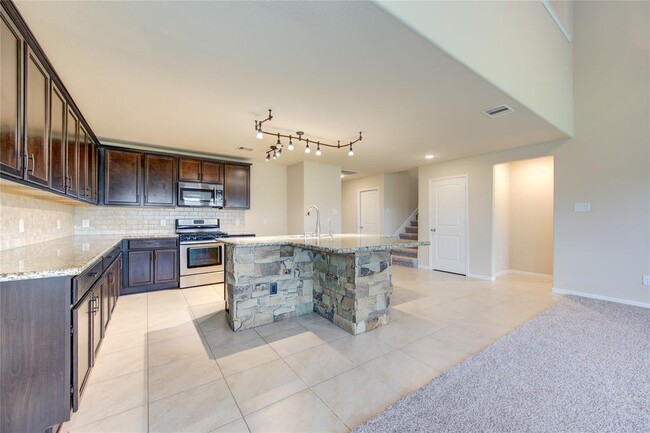 Building Photo - 2915 Iron Range Ct