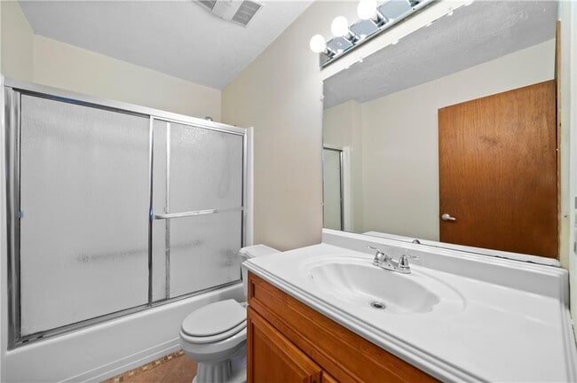 Building Photo - 1131 Lafayette Dr SW